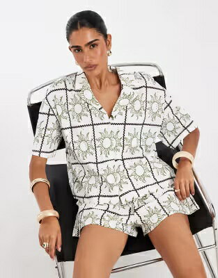 エイソス ジャージー ダウン レディース ASOS DESIGN ASOS DESIGN JERSEY EYELET COLLARED BUTTON DOWN SHIRT IN SUN PRINT / SUN PRINT