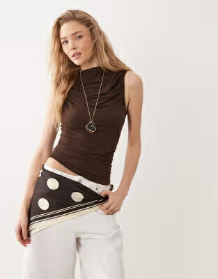 ミスセルフリッジ レディース MISS SELFRIDGE MISS SELFRIDGE RUCHED FRONT SLASH NECK TOP IN CHOCOLATE / レディースファッション トップス