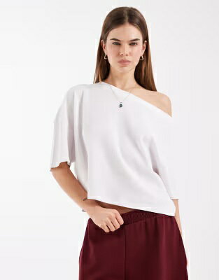 ブランド名ASOS DESIGN性別Women(レディース)商品名ASOS DESIGN boxy off the shoulder waffle knit t-shirt in whiteカラーWHITE