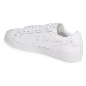 ナイキ NIKE ブレーザー ブレイザー スニーカー レディース 【 Blazer Low Se Sneaker 】 White/ White/ White