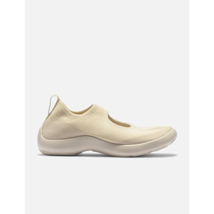 Tabi Footwear �� Tabi Sandals Women Off-White �� ������� �� ��ǥ������� ������� ����¾ ��ǥ����� ���եۥ�...