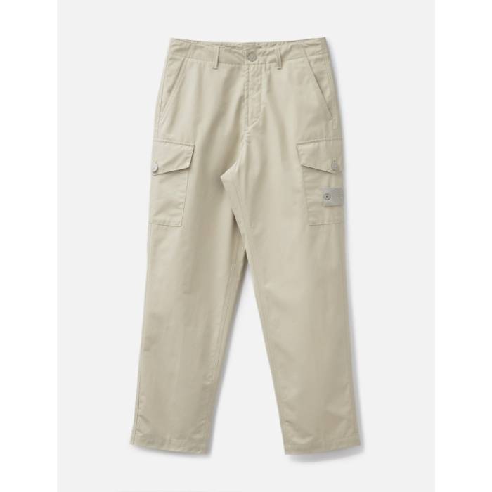 ブランド名Stone Island性別Men(メンズ)商品名Weatherproof Cotton Canvas Cargo Pantsカラー・Beige