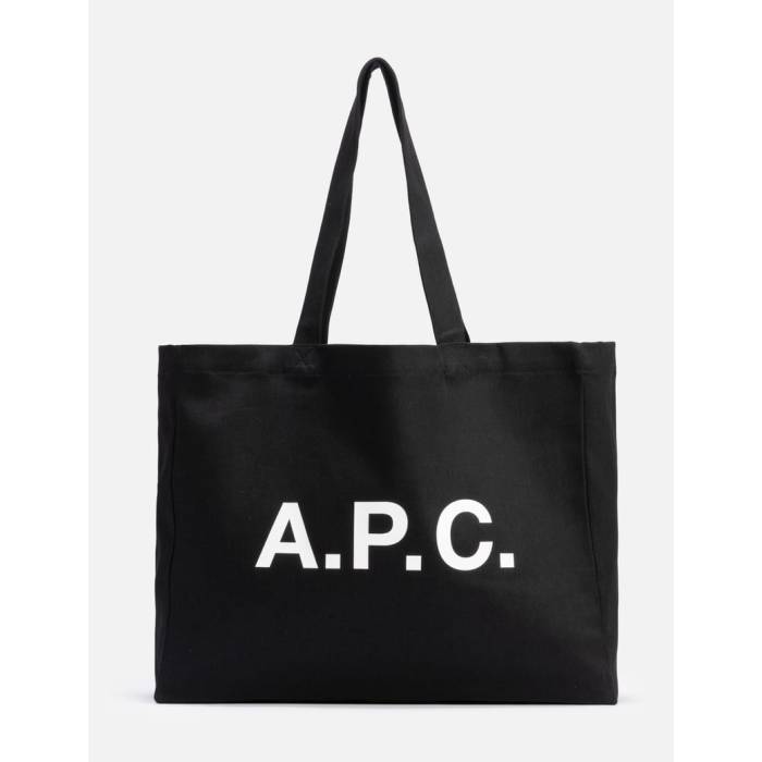 ブランド名A.p.c.商品名Shopping DianeカラーNULLShopping Dianeは、現代を生きる女性たちの多様なライフスタイルに寄り添うために誕生した、洗練されたデザインと卓越した機能性を兼ね備えたバッグです。 日々の忙しさの中でも、美しさと実用性を両立させたいと願う全ての女性へ贈る、まさに理想的なパートナーとなるでしょう。上質な素材選びから細部に至るまでの丁寧な仕上げ、そして使い勝手を徹底的に追求した設計は、お持ちいただく方の日常をより豊かに、そして快適なものへと変えることをお約束いたします。 あらゆるシーンで活躍する汎用性の高さと、持つ人の個性を際立たせる上品な佇まいが、Shopping Dianeの最大の魅力です。 ■ 商品説明・スペック Shopping Dianeは、日々の使用に耐えうる耐久性と、持つ喜びを感じさせる美しさを追求して作られています。素材には、傷や汚れに強く、上質な光沢を放つプレミアムフェイクレザーを採用。本革のようなしっとりとした手触りと軽量性を両立させ、長時間の持ち運びでも負担を感じさせません。※画像はイメージです