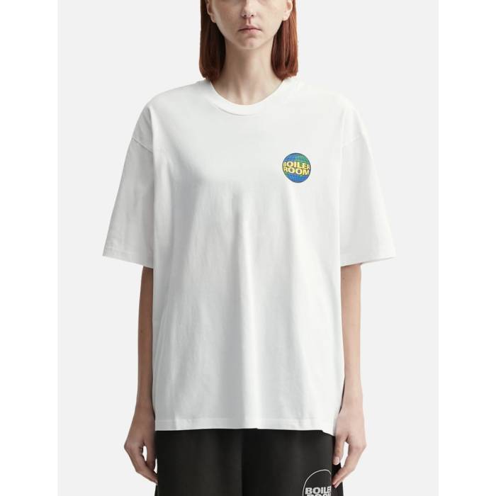 Boiler Room 【 Globe Logo T-Shirt Unisex White 】 グローブ ロゴ Tシャツ ユニセックス 白色 ホワイト
