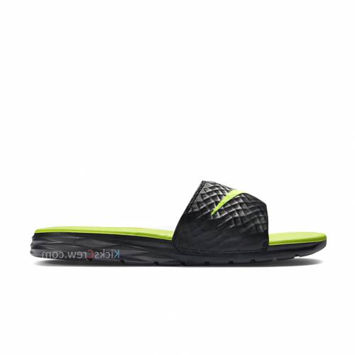 ナイキ ベナッシ サンダル カジュアル 黒色 ブラック 緑 グリーン スリッパ メンズ 【 GREEN NIKE BENASSI SOLARSOFT 2 CASUAL UNISEX BLACK COLORBLOCK SLIPPERS 705474070 】