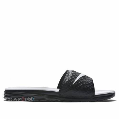 ナイキ レディース ベナッシ サンダル スリッパ 黒色 ブラック 白色 ホワイト WOMEN'S 【 NIKE BENASSI SOLARSOFT W SPORTS SLIPPERS BLACK WHITE 705475010 】