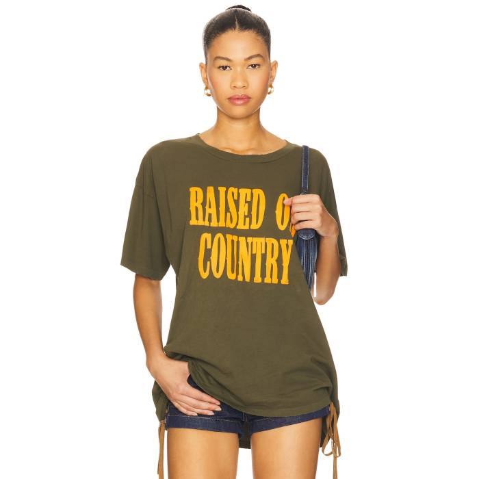 Daydreamer 【 Raised On Country Merch Tee Women Military Green 】 カントリー Tシャツ レディース..