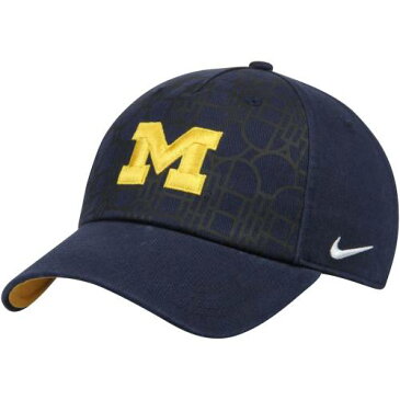 ナイキ NIKE ミシガン ベナッシ サンダル 紺 ネイビー バッグ キャップ 帽子 メンズキャップ メンズ 【 Michigan Wolverines Benassi Slide Adjustable Hat - Navy 】 Navy