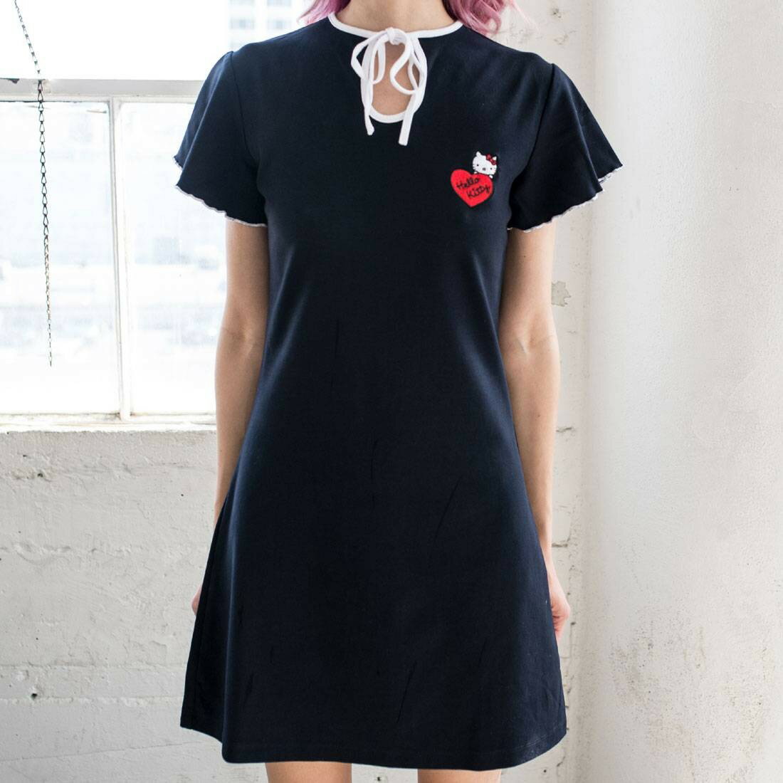 ドレス 黒 ブラック 【 BLACK LAZY OAF X HELLO KITTY WOMEN KEYHOLE DRESS 】 レディースファッション ワンピース