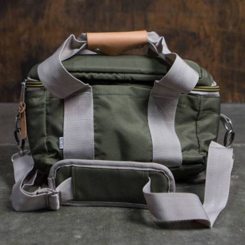 ポーラー カメラ バッグ オリーブ メンズ 【 POLER CAMERA COOLER BAG (OLIVE / BURNT) OLIVE BURNT 】 メンズバッグ