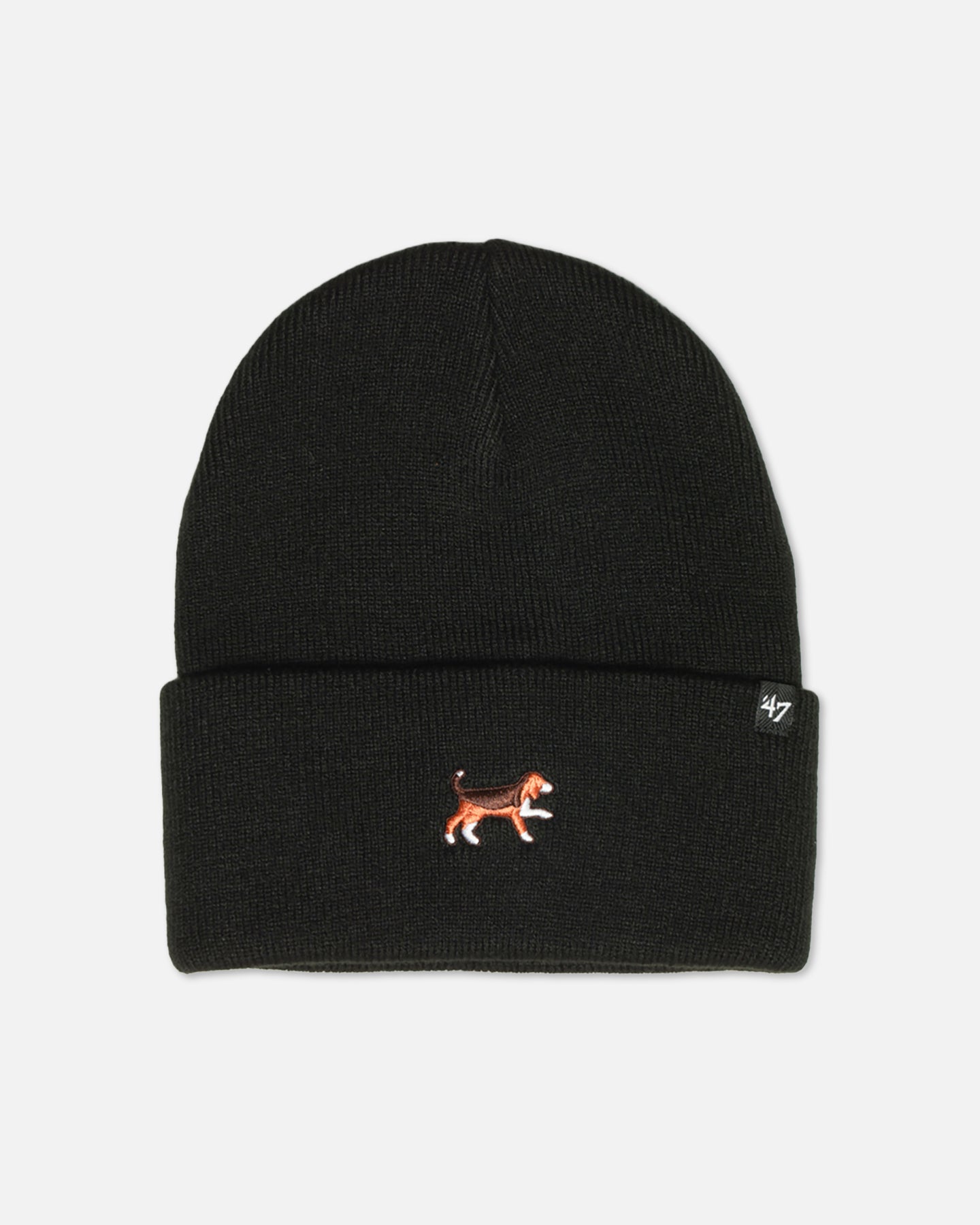 ブランド名47 Brand性別Unisex(ユニセックス)商品名47 Brand Beagle 'Dog Collection' 47 Beanie BlackカラーBlack■ 47 Brand Beagle 'Dog Collection' 47 Beanie Black この度ご紹介いたしますのは、愛らしいビーグル犬が特徴の、スタイリッシュで温かいビーニーでございます。人気ブランド『47 Brand』が誇る「Dog Collection」から、ユニークなデザインと快適な着用感を兼ね備えた逸品、47 Brand Beagle 'Dog Collection' 47 Beanie Blackが登場いたしました。頭部を優しく包み込み、寒い季節のおしゃれを格上げするアイテムとして、お客様のワードローブに新たな魅力を加えることでしょう。 ■ 商品説明・スペック 本商品は、洗練されたブラックカラーを基調とした、47 Brand Beagle 'Dog Collection' 47 Beanie Blackでございます。性別を問わず、幅広い層のお客様にお使いいただける普遍的なデザインが魅力です。 ・デザイン：ビーニーのフロントには、愛嬌たっぷりのビーグル犬のイラストが、精巧かつ立体的な刺繍で施されております。ビーグル犬特有の優しい表情や特徴が細部まで丁寧に表現されており、見る人の心を和ませるデザインです。このビーグル犬のモチーフは、カジュアルながらも上品なアクセントとして機能し、周囲の視線を引きつけます。また、ビーニーのサイドには、ブランドの象徴である『47 Brand』の「47」ロゴが控えめに刺繍されており、ブランドの確かな品質とスタイルをさりげなく主張します。シックなブラックボディと、温かみのあるビーグル犬の組み合わせが、個性的でありながらも洗練された印象を与えます。 ・素材：肌触りの良い高品質なアクリルニット素材を厳選して使用しております。柔軟性に非常に優れており、頭部に優しくフィットしながらも、締め付けすぎないストレスフリーな着用感を実現しました。チクチク感がほとんどなく、デリケートな肌の方にも安心してお使いいただけます。長時間の着用でも快適さを保ち、日常使いに最適な素材です。 ・サイズ：様々な頭囲に対応できるよう、伸縮性に富んだフリーサイズ設計を採用しております。素材の特性により、頭の形に自然に馴染み、男性女性問わず多くの方に快適にお使いいただけます。程よい深さで耳までしっかりと覆うことができ、冬の冷たい風から頭部を効果的に保護します。 ・機能性：この47 Beanieは、優れた保温性を備えており、寒い季節の防寒対策に最適です。軽量でありながらも頭部の暖かさをしっかりとキープし、寒い日でも快適な外出をサポートします。また、素材の特性上、適度な通気性も確保されており、蒸れにくい構造で一日中快適にお過ごしいただけます。機能性とデザイン性を両立させた、まさに理想的なウィンターアクセサリーです。 ■ ブランド『47 Brand』の特徴・歴史・こだわり 『47 Brand』は、アメリカ・ボストンに拠点を置く、世界的に有名なプレミアムスポーツウェアおよびヘッドウェアブランドです。1947年、イタリアからの移民である双子の兄弟、アーサーとヘンリー・ディアンジェロによって設立されました。彼らはボストンの球場周辺でペナントやその他のスポーツ記念品を手売りすることから事業を始め、その情熱と卓越したクラフトマンシップによって、全米で確固たる地位を築き上げました。 ・歴史：創業以来、『47 Brand』は「細部へのこだわり」と「品質への妥協なき追求」をブランドの核としてきました。彼らはスポーツファンの熱狂を肌で感じ、彼らが本当に求める、高品質でスタイリッシュなアイテムを作り出すことに尽力しました。現在では、MLB（メジャーリーグベースボール）、NFL（ナショナルフットボールリーグ）、NBA（ナショナルバスケットボール協会）、NHL（ナショナルホッケーリーグ）といった主要なアメリカプロスポーツリーグの公式ライセンスを取得し、各チームのロゴやカラーリングを忠実に再現した、幅広いアパレル製品を提供し続けています。 ・こだわり：『47 Brand』の製品は、単なるチームグッズの枠を超え、スポーツ文化とファッションを融合させたライフスタイルアイテムとして、世界中のファッション愛好者からも高く評価されています。流行に左右されないクラシックなデザインをベースに、現代的なフィット感と素材を取り入れることで、幅広い世代から支持を得ています。この47 Brand Beagle 'Dog Collection' 47 Beanie Blackもまた、そのブランド哲学に基づき、ブランドの誇る確かな品質とオリジナリティ溢れるデザイン性が凝縮された一品となっております。 ・「Dog Collection」の背景：「Dog Collection」は、『47 Brand』の動物、特に犬への深い愛情と敬意から生まれた特別なコレクションです。個性的で愛らしい犬種をモチーフにすることで、日々のファッションに遊び心と温かみをもたらし、着用する人の個性を豊かに表現します。ビーグル犬は、その穏やかな性格と愛らしい容姿、そして親しみやすいキャラクターで世界中で愛されており、このコレクションにおいてもその魅力が最大限に引き出されております。 ■ 利用シーン・シチュエーション 47 Brand Beagle 'Dog Collection' 47 Beanie Blackは、そのデザインと機能性により、多岐にわたるシーンで活躍する万能なアイテムです。 ・日常使い：カジュアルな街歩き、ショッピング、友人とのカフェタイムなど、普段使いのファッションアイテムとして最適です。愛らしいビーグル犬の刺繍が、日々のコーディネートに温かみとさりげない個性を加えます。 ・アウトドア活動：肌寒い季節の犬の散歩、公園でのリラックスタイム、キャンプやハイキングなどのライトなアウトドア活動にも適しています。優れた保温性で、冷たい外気から頭部を効果的に保護し、快適な時間をサポートします。 ・スポーツ観戦：寒い季節のスタジアムやアリーナでのスポーツ観戦時にも、頭部を暖かく保ちながら、さりげないファッション性をアピールできます。カジュアルな観戦スタイルに自然と溶け込み、イベントをより一層楽しませてくれます。 ・イベント・交流会：犬好きが集まるイベントや交流会では、ビーグル犬モチーフのビーニーが共通の話題作りのきっかけとなり、同じ趣味を持つ方々との繋がりを深めるアイテムとなるでしょう。親近感を生み出す効果も期待できます。 ■ コーディネート・合わせ方の提案 シックなブラックカラーと愛らしいビーグル犬の組み合わせは、様々なスタイルに溶け込み、コーディネートの幅を大きく広げます。 ・カジュアルスタイル：パーカーやスウェット、デニムパンツといった定番のカジュアルアイテムとの相性は抜群です。足元はスニーカーでまとめると、リラックス感がありながらも洗練されたデイリースタイルが完成します。ビーニーのブラックが全体を引き締め、まとまりのある印象を与えます。 ・ストリートスタイル：オーバーサイズのTシャツやプルオーバー、ワイドシルエットのアウター、カーゴパンツなどと組み合わせれば、トレンド感のあるストリートファッションを存分に楽しめます。ビーニーのブランドロゴと犬のモチーフが、遊び心のあるアクセントとして機能し、個性を際立たせます。 ・きれいめカジュアルのハズし：シンプルなテーラードジャケットやウールコートといったきれいめなアイテムに、あえて本ビーニーを投入することで、程よいカジュアルダウンが可能です。こなれた印象を与え、ワンランク上のミックススタイルを演出します。 ・モノトーンコーデ：ブラックを基調としたモノトーンコーディネートに取り入れれば、統一感がありつつも、ビーグル犬の刺繍が際立ち、さりげない個性を発揮します。白やグレーのアイテムと合わせることで、洗練されたシックなスタイルにまとまります。 ・愛犬家コーデ：ご自身の愛犬とのお散歩時には、ビーグル犬のビーニーを着用することで、愛犬※画像はイメージです
