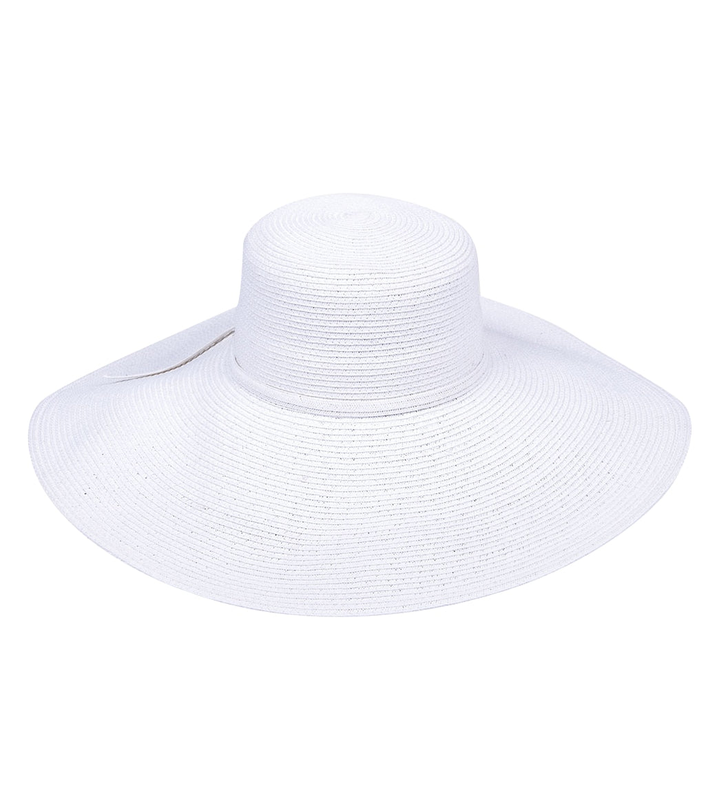 ブランド名Sun N Sand性別Women(レディース)商品名Wide Brim Floppy hat レディース つば広 日よけ UVカット サンハットカラーWhite■ 【Sun N Sand】Wide Brim Floppy hat：優雅さと実用性を兼ね備えた夏の必需品のご紹介 太陽が降り注ぐ季節にふさわしい、洗練されたスタイルと機能性を追求した「Sun N Sand Wide Brim Floppy hat」が、この夏、お客様の装いを一層引き立てます。楽天市場をご利用の皆様へ、当店の自信作であるこのつば広フロッピーハットの魅力を余すことなくお伝えいたします。日差し対策とファッション性を両立させたいと願うすべての方へ、本製品はまさに理想的な選択となるでしょう。 ■ 商品説明：日差しから優雅に守る、大人のサマーハット 「Sun N Sand Wide Brim Floppy hat」は、その名の通り、広々としたつば（ワイドブリム）が特徴の、しなやかで優美なフロッピーハットです。軽やかな素材感と、波打つような柔らかなシルエットが、被る人の顔周りを上品に演出し、洗練された大人のリゾートスタイルを完成させます。強い日差しからしっかりと肌を守りながらも、重さを感じさせない快適な着用感を実現。ビーチ、リゾート、そして普段使いまで、あらゆる夏のシーンで活躍する、まさに夏のワードローブに欠かせないアイテムです。 ■ 詳細スペック：機能美が光るこだわり 「Sun N Sand Wide Brim Floppy hat」は、デザイン性だけでなく、実用性にも徹底的にこだわって作られています。 ・**素材**: 天然素材を思わせる軽やかで通気性の良い特殊なブレンド素材を使用しております。肌に優しく、汗ばむ季節でも蒸れにくい快適な被り心地を提供いたします。柔軟性があり、折りたたんでも型崩れしにくい特性も持ち合わせています。 ・**サイズ**: 標準的なフリーサイズ設計を採用しており、多くの方にフィットするよう配慮されております。頭囲は約57.5cm（一般的な女性のMサイズ相当）です。内側には調整紐が設けられており、お客様の頭のサイズに合わせて微調整が可能です。つばの広さは約12cmと、顔全体だけでなく首元までしっかりと日差しをカバーできるワイドブリム設計です。 ・**機能性**: → **UVカット機能**: 広いつばが顔、首筋、デコルテを強力な紫外線から守ります。日焼けによるシミやしわの予防に貢献し、肌へのダメージを軽減します。 → **軽量設計**: 長時間着用しても肩や首に負担がかかりにくい、驚くほどの軽量さを実現しました。 → **折りたたみ可能**: 「Floppy hat」の特徴であるしなやかな素材のため、コンパクトに折りたたんでバッグに収納できます。旅行や外出時にも邪魔にならず、必要な時にさっと取り出してご使用いただけます。 → **通気性**: 快適な通気性を確保する素材と構造により、暑い日でも涼しく快適に過ごせます。 ■ ブランド「Sun N Sand」が織りなす世界観とこだわり 「Sun N Sand」は、陽光が降り注ぐビーチと大地の砂（Sand）からインスピレーションを得て生まれたブランドです。自然との調和、そして洗練されたライフスタイルを提案することをコンセプトに掲げ、上質な素材と熟練の職人技によって、一つ一つの製品に命を吹き込んでいます。特に帽子においては、単なる日除けの道具ではなく、身に着ける人の個性を引き出し、日常を豊かに彩るファッションアイテムとして位置づけています。流行に左右されないタイムレスなデザインと、厳選された素材が織りなす極上の肌触り、そして永くご愛用いただける堅牢な品質こそが、Sun N Sandの帽子づくりの根底にある揺るぎないこだわりです。お客様に最高の体験をお届けするため、常に細部にまで目を配り、製品を通じて喜びと満足を提供することをお約束いたします。 ■ こんなシーンで大活躍！おすすめの利用シーン 「Sun N Sand Wide Brim Floppy hat」は、様々な夏のシチュエーションでその魅力を発揮します。 ・**リゾートやビーチ**: 強い日差しから肌を守りながら、華やかでエレガントなリゾートファッションを演出します。水着やマキシワンピースとの相性も抜群です。 ・**旅行・観光**: コンパクトに折りたためるため、スーツケースや旅行バッグに手軽に収納できます。観光地での日差し対策や、写真撮影時のアクセントにも最適です。 ・**日常のお出かけ**: 公園での散歩、カフェでのひととき、ショッピングなど、普段使いのカジュアルな装いに上品さをプラスします。 ・**アウトドア活動**: ガーデニング、ピクニック、野外フェスなど、屋外での活動時にしっかりとした紫外線対策を提供しつつ、おしゃれを楽しめます。 ・**ドライブや送迎**: 車での移動中や、お子様の送り迎えなど、日常のちょっとした外出時にも日差しを気にせず快適にお過ごしいただけます。 ■ ワンランク上のスタイルへ：コーディネート提案 「Sun N Sand Wide Brim Floppy hat」は、その汎用性の高さから、幅広いコーディネートにマッチします。いくつかのおすすめスタイルをご紹介いたします。 ・**リゾートエレガンス**: 白や鮮やかな色のマキシ丈ワンピースに、足元はウェッジソールのサンダルを合わせると、洗練されたリゾートスタイルが完成します。大ぶりのピアスやネックレスを加えることで、より華やかな印象に。 ・**カジュアルシック**: デニムのワイドパンツにシンプルなTシャツやリネンシャツを合わせ、足元はフラットサンダルやスニーカーで抜け感を演出。このハットをプラスするだけで、一気にこなれた大人カジュアルが叶います。 ・**フェミニン＆ドレッシー**: 花柄のフレアスカートや、淡いトーンのブラウスと組み合わせると、上品で女性らしいスタイルに。つば広ハットが優雅さを引き立て、特別な日の装いにもぴったりです。 ・**水着スタイル**: ビーチやプールサイドでは、水着の上に羽織るカフタンやロングガウンと合わせて、リラックス感あふれるセレブ風スタイルをお楽しみいただけます。サングラスとカゴバッグを添えれば、完璧なバカンスルックの完成です。 ■ 「Sun N Sand Wide Brim Floppy hat」はこんな方におすすめです ・**徹底した紫外線対策をお求めの方**: 強力な日差しからお肌をしっかりと守りたい方に最適です。 ・**ファッションを楽しみながらUVケアしたい方**: 機能性だけでなく、デザイン性にもこだわりたいおしゃれな女性へ。 ・**旅行やレジャーを多く楽しまれるアクティブな方**: 軽量で折りたためるため、持ち運びのしやすさを重視する方におすすめです。 ・**顔周りを華やかに、小顔に見せたい方**: 優雅なワイドブリムが顔の印象を引き締め、小顔効果も期待できます。 ・**質の良い長く愛用できる帽子をお探しの方**: Sun N Sandがこだわり抜いた上質な素材とデザインは、きっとご満足いただけます。 ・**大切な方へのギフトをお探しの方**: 母の日、誕生日、記念日など、感謝の気持ちを込めた贈り物としても大変喜ばれます。 ■ 購入者様へ：このハットを選ぶ6つのメリット 1．【強力な紫外線対策】安心のUVカット効果を備えたワイドブリムで、夏の強い日差しからお肌を効果的に守り、健やかな美しさをサポートします。 2．【洗練されたデザイン】優雅に波打つフロッピーハットのシルエットが、顔周りを上品に演出し、小顔効果も期待できるため、ワンランク上のスタイルへと導きます。 3．【快適な着用感】軽量で通気性に優れた素材が、長時間の着用でも蒸れにくく、ストレスフリーな心地よさを提供いたします。 4．【抜群の携帯性】しなやかな素材によりコンパクトに折りたたんでバッグに収納可能。旅行や外出先でも手軽に持ち運べ、いつでも日差し対策ができます。 5．【多様なスタイリング】カジュアルな普段使いから、リゾート、エレガントな装いまで、幅広いコーディネートにマッチし、あなたの夏のファッションを豊かに彩ります。 6．【上質なブランド体験】Sun N Sandのこだわりが詰まったこの逸品は、流行に左右されないデザインと確かな品質で、長くご愛用いただける特別な価値をお届けします。 ■ お手入れ方法と長くご愛用いただくために 「Sun N Sand Wide Brim Floppy hat」を長く美しくご愛用いただくためには、適切なお手入れが重要です。本製品はデリケートな素材を使用しておりますため、汚れた際は、柔らかい布を湿らせて優しく拭き取ることをお勧めいたします。洗濯機のご使用は型崩れや素材の損傷の原因となりますのでお避けください。ご使用後は、形を整えて風通しの良い日陰で保管してください。直射日光や高温多湿を避け、通気性の良い場所での保管が、ハットの美しさを保つ秘訣です。 ■ 結びの言葉 「Sun N Sand Wide Brim Floppy hat」は、単なる帽子ではなく、お客様の夏をより快適に、より美しく彩るためのパートナーです。優雅なデザインと実用的な機能性を兼ね備えたこのフロッピーハットが、太陽の下でのあらゆる瞬間を特別なものに変えてくれることでしょう。今年の夏は、Sun N Sandのつば広ハットで、日差しを気にせず、心ゆくまでおしゃれをお楽しみください。お客様のご購入を心よりお待ち申し上げております。※画像はイメージです