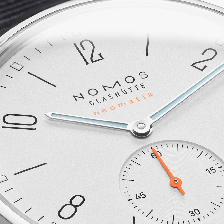 ノモスグラスヒュッテ　アホイ　ネオマティック　AH130011W2 560　NOMOS Glashütte　 Ahoi neomatik　36mm　自動巻　ドイツ製　機械式腕時計 　最大20気圧　防水　水泳　ヨット　サーフィン　ダイビング