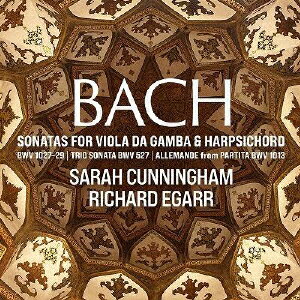 品　番：PAV-2491発売日：2021年11月21日発売出荷目安：約2週間（品切時1〜2ヵ月)□「返品種別」について詳しくはこちら□品　番：PAV-2491発売日：2021年11月21日発売出荷目安：約2週間（品切時1〜2ヵ月)□「返品種別」について詳しくはこちら□CDアルバム室内楽曲発売元：東京エムプラス※海外メーカー都合により、商品内容が急遽変更となる場合がございます。※インディーズ商品につき、お届けまでにお時間がかかる場合がございます。予めご了承下さい。サラ・カニンガム＆リチャード・エガーによるバッハ！3つのガンバ・ソナタに、カニンガム編のガンバ版トリオ・ソナタと無伴奏フルート・パルティータをカップリング！ピリオド・パフォーマンス・コミュニティの巨匠、サラ・カニンガムとリチャード・エガーがイギリスのAvieに初登場！チェロ＆ガンバ・レパートリーの定番として長く愛されるJ.S.バッハの「3つのヴィオラ・ダ・ガンバ・ソナタ」を核に、カニンガム編曲による「オルガン・トリオ・ソナタ第3番」と「無伴奏フルートのためのパルティータ(第1楽章)」の秀逸なガンバ版アレンジを組み合わせた興味深いプログラムです。サラ・カニンガムはハーバード大学、ロンジー音楽院、ハーグ王立音楽院で研鑽を積み、1981年にモニカ・ハジェット、ミッツィ・メイヤーソンとともに「トリオ・ソネリー」の共同創設者となって国際的に活躍。ソリストとして、サヴァール、ラトル、コープマン、ガーディナー、レオンハルトなどの巨匠たちや主要グループと共演しています。リチャード・エガーは指揮者、鍵盤楽器からのディレクター、リサイタリスト、室内楽奏者など様々な音楽制作の形で鋭い探求心を続ける古楽界の巨匠の1人。クリストファー・ホグウッドの後任として15年間(2021年まで)エンシェント室内管弦楽団(AAM)の音楽監督を務め、2020年8月からはフィルハーモニア・バロック・オーケストラ＆コラールの音楽監督に就任。また、2019年からハーグ・レジデンティ管弦楽団の首席客演指揮者を務める他、セント・ポール・チェンバーのアーティスティック・パートナー、スコティッシュ・チェンバーのアソシエイト・アーティストなど多彩に活躍してきました。解説日本語訳＆日本語曲目表記オビ付き／解説：サラ・カニンガム（日本語訳：生塩昭彦）《演奏》サラ・カニンガム(ヴィオラ・ダ・ガンバ)リチャード・エガー(ハープシコード)収録情報J.S.バッハ：ソナタ第1番ト長調 BWV.1027ソナタ第2番ニ長調 BWV.1028ソナタ第3番ト短調 BWV.1029オルガン・トリオ・ソナタ第3番ニ短調 BWV.527(サラ・カニンガム編曲/ヴィオラ・ダ・ガンバとハープシコードのための)無伴奏フルート・パルティータ イ短調 BWV.1013より 「1. アルマンド」(サラ・カニンガム編曲/ヴィオラ・ダ・ガンバ独奏のための〔ニ短調へ移調〕)《録音》2017年11月 ニュー・マールボロー連合教会(マサチューセッツ)