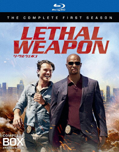 品　番：1000708647発売日：2018年04月04日発売出荷目安：2〜5日□「返品種別」について詳しくはこちら□全18話収録品　番：1000708647発売日：2018年04月04日発売出荷目安：2〜5日□「返品種別」について詳しくはこちら□Blu-ray Discバラエティー(ビデオ絵本・ドラマ等)発売元：ワーナー・ブラザース ホームエンターテイメント妻を亡くし傷心の元ネイビーシールズのリッグスと、心臓発作で休職していたLA市警のマータフ。衝動的に銃撃戦の真っただ中へと飛び込んでいくリッグスと、何事も規則どおりで真面目なマータフは、すぐに衝突する。だが、カーチェイスや銃撃戦を何度か経験するうちに、彼らは互いの良さに、そして自分たちが同じ価値観を持っていることに気づいていく…。シーズン1の全18話を収録したコンプリート・ボックス。制作年：2016制作国：アメリカディスクタイプ：片面2層カラー：カラー映像サイズ：ビスタアスペクト：スクイーズ映像特典：未公開シーン集／エクステンデッド版　第1話／リーサル・ウェポン　リローデッド／NG集音声仕様：5.1chサラウンドDTS-HD Master Audio英語日本語字幕/日本語吹替用字幕5.1chサラウンドドルビーデジタル日本語英語字幕収録情報《3枚組》リーサル・ウェポン〈ファースト・シーズン〉 ブルーレイ コンプリート・ボックス《全18話収録》製作総指揮マック・G脚本マット・ミラー出演クレイン・クロフォードデイモン・ウェイアンズジョーダナ・ブリュースターケヴィン・ラームキーシャ・シャープジョナサン・フェルナンデスチャンドラー・キニー