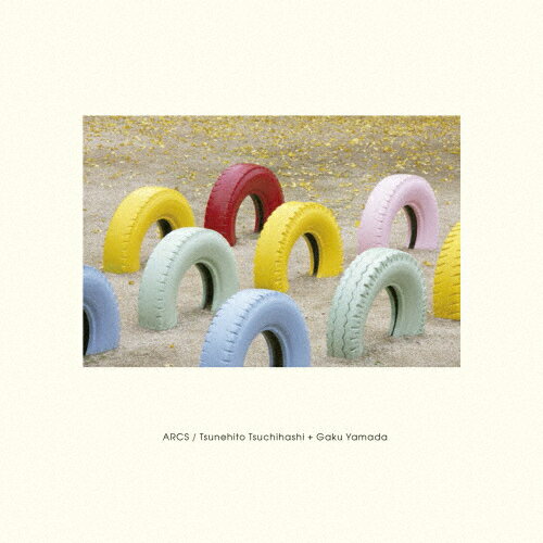 品　番：ALCD-126発売日：2021年06月07日発売出荷目安：5〜10日□「返品種別」について詳しくはこちら□品　番：ALCD-126発売日：2021年06月07日発売出荷目安：5〜10日□「返品種別」について詳しくはこちら□CDアルバム器楽曲発売元：コジマ録音※インディーズ商品の為、お届けまでにお時間がかかる場合がございます。予めご了承下さい。【演奏】土橋庸人 ＋ 山田岳（アコースティックギター、エレクトリックギター）2010年ころからドイツ・ベルリンで活動を始めたギタリスト、土橋庸人と山田岳。現代音楽分野を中心に、中世から実験音楽、パフォーマンスなども含め、時代を超えて自由自在に活動している。2人が幾度も実演を重ねたラッヘンマン作品、委嘱初演を行った福井とも子・中谷通作品など、全5作品を収録。“息が合った”というレベルを大きく超えたスーパー・アンサンブル力と高解像度の音像が大きな魅力。 (C)RS収録情報[1]ヘルムート・ラッヘンマン (1935- )：《コードウェルのための礼砲》（1977）[2]福井 とも子 (1960- )：《doublet III》（2017/2020）ブライアン・ファーニホウ (1943- )：《(まったく)時間がない》（2004）[3]　I.[4]　II.[5]　III.[6]　IV.[7]　V.[8]中谷 通 (1979- )：《2_1/64_1》（2009）[9]アルヴィン・ルシエ (1931- )：《Criss-Cross》（2013）※録音 神奈川県立相模湖交流センター　2020年10月13-15日　[1] &#8211; [8] Bluetree Studio　2020年11月11日　[9]