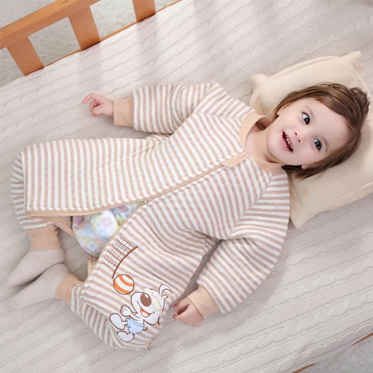 ジップアップ 中綿入り 着る寝袋 キルティング 袖付きスリーパー 女の子 長袖 カバーオール スリーパー パジャマ ベビー 前開き 新生児 キッズ スリーパー 男の子 コットン 綿 寝冷え防止 春 秋