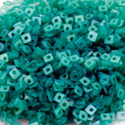 四角形スパンコール Lt. Turquoise Grreen