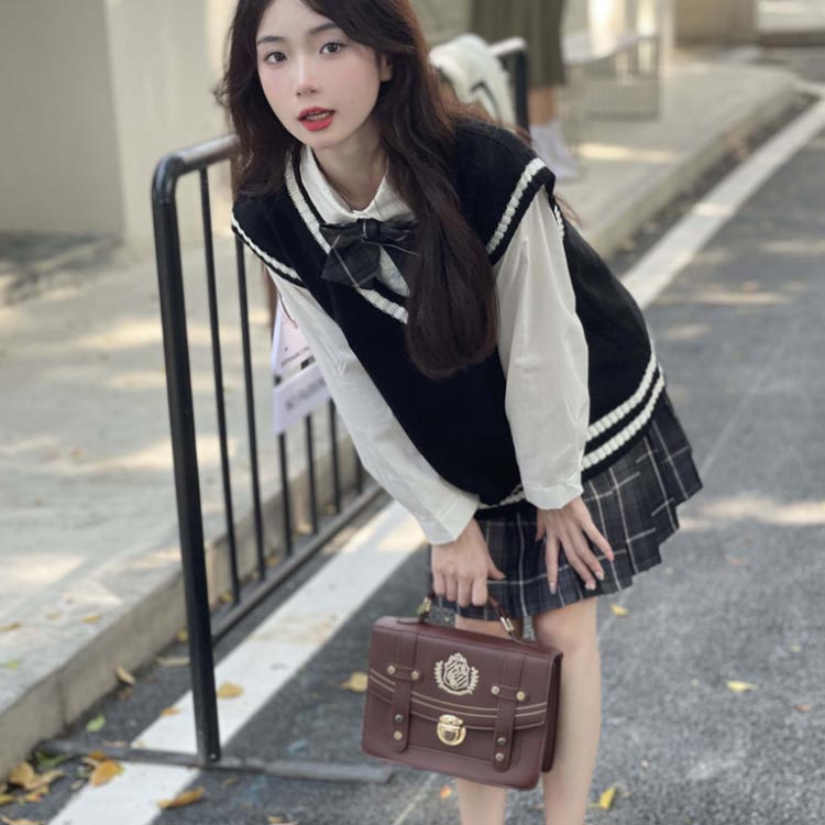 ベスト ニット JK 制服 スクールベスト 女子高生 ニットべスト V スクール コスプレ Vネック 学生服 中学生 高校生 セーター 中学 高校 イベント ギャル ベージュ ネイビー JK制服 ギャル服 ファッション コスチューム 送料無料 夏 春 秋