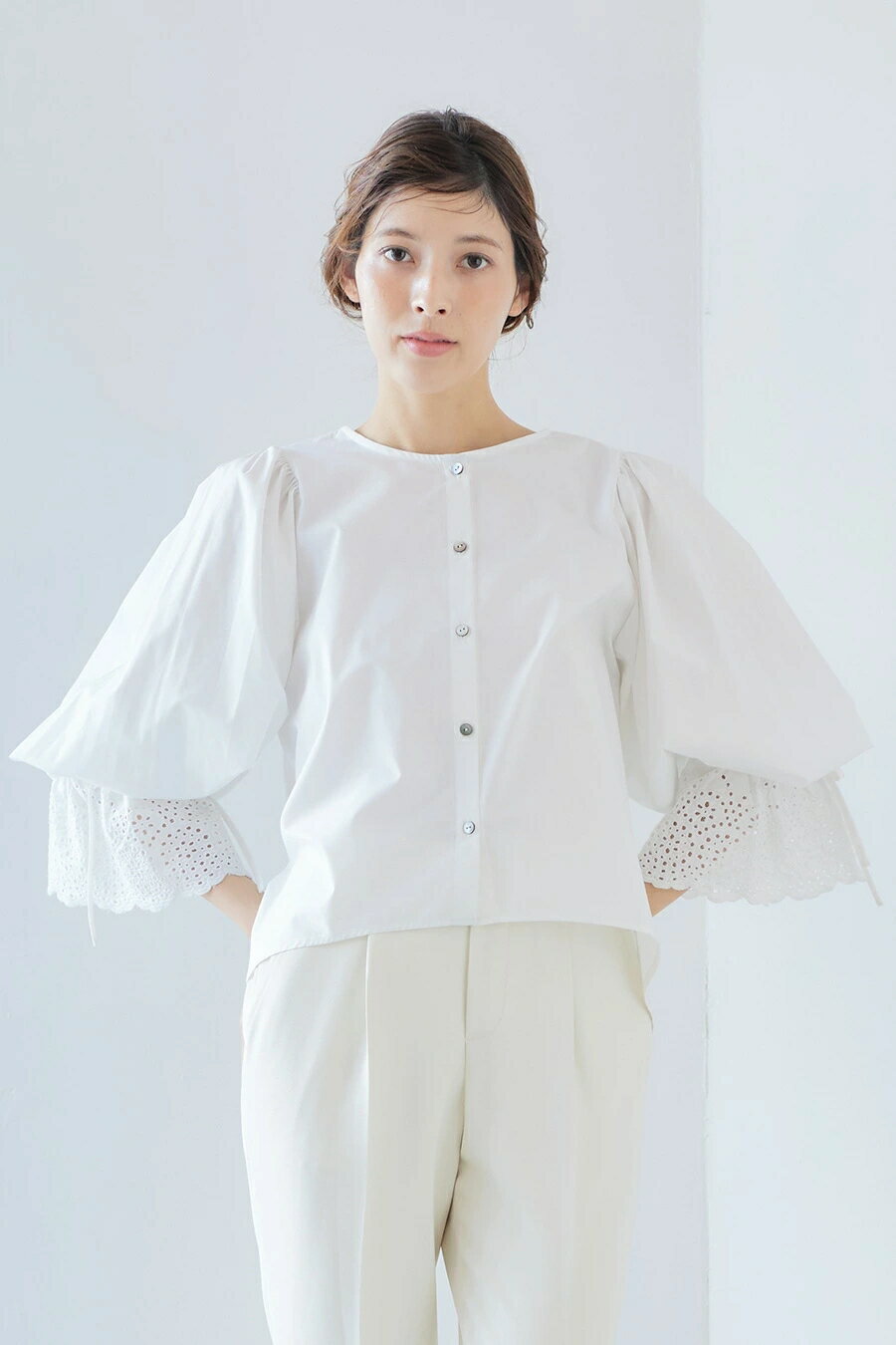 ensuite Volume lace blouse ブラウス 長袖 レース レディース ボリューム袖 シャツ トップス 長袖ブラウス オフ 白 ブラック 黒 サックス 春夏 春 夏 ラウンドネック クルーネック uネック きれいめ カジュアル ベーシック 2way