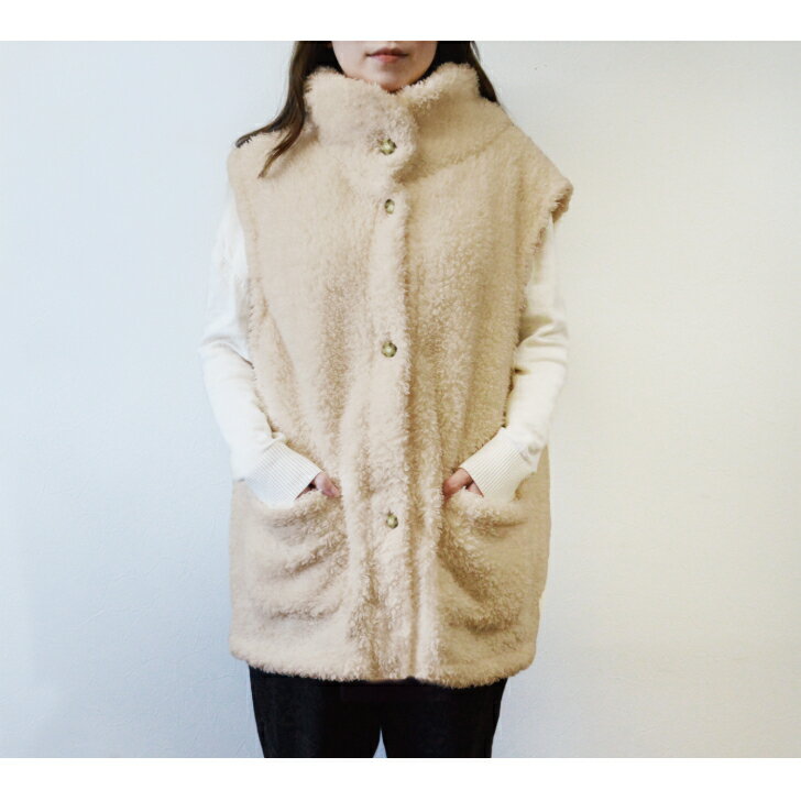 送料無料/ペコラ/ハイネックベスト/PBE/ベージュ/ふわふわ/両面ボア/防寒着《KI》