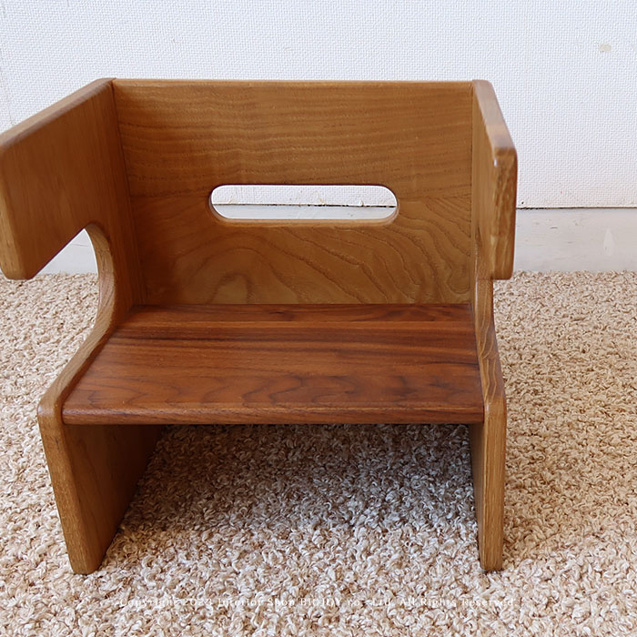 アウトレット展示品処分 キッズチェア 子供用 転がして机にも椅子にもなる 木製キッズチェア ナラ材 ウォールナット材 節ありの無垢材を使用 ミニチュアチェア 北欧風 ※2個セットではなく1個の販売ページです [2]