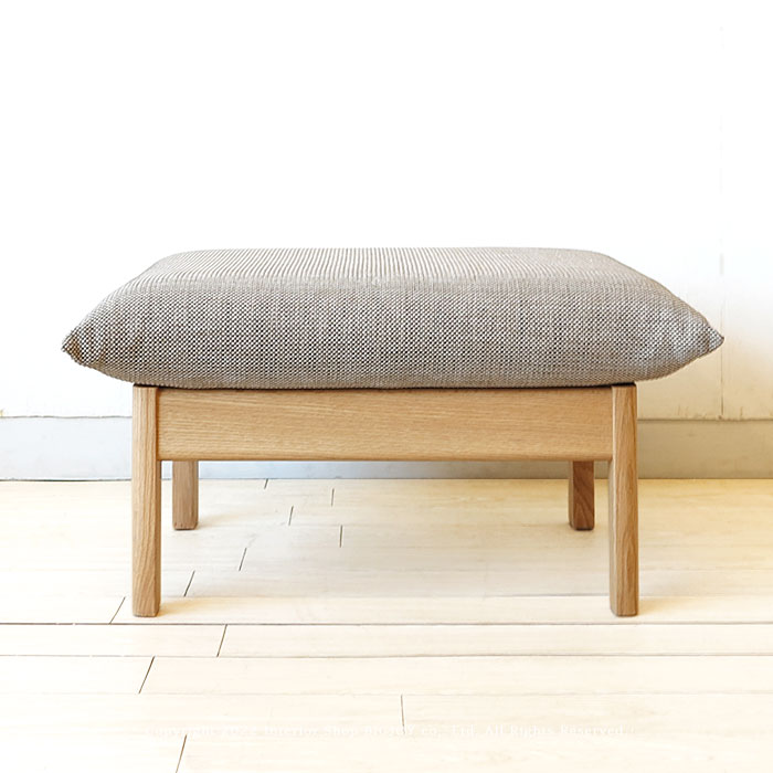 【大きすぎないから、部屋にすっと収まる。】飛騨産業/chigusa/スツールのみ