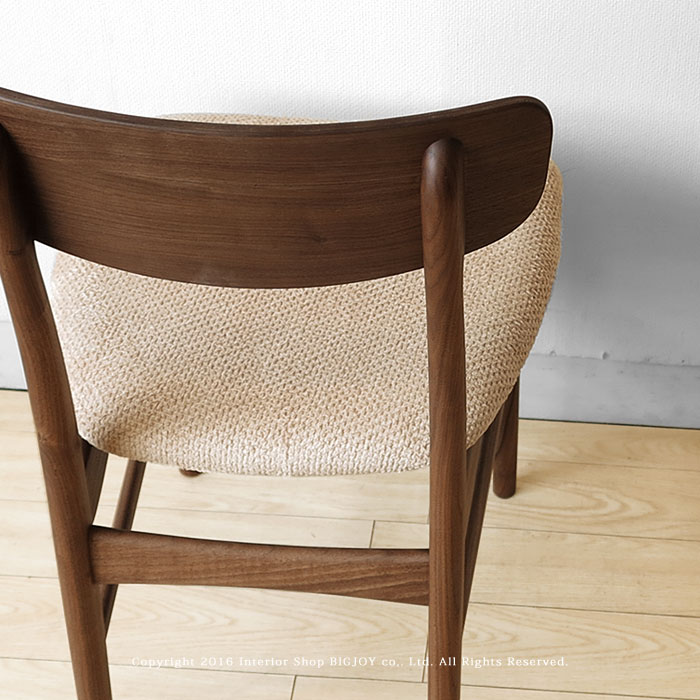 【楽天市場】ウォールナット材 ウォールナット無垢材 天然木 木製椅子 素材感と高級感が魅力的な丸みのあるかわいいデザインのダイニングチェア