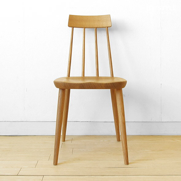 ダイニングチェア ナラ材 木製椅子 コンパクトサイズでオシャレなデザインの国産チェア 受注生産商品 ナラ無垢材で作られた板座