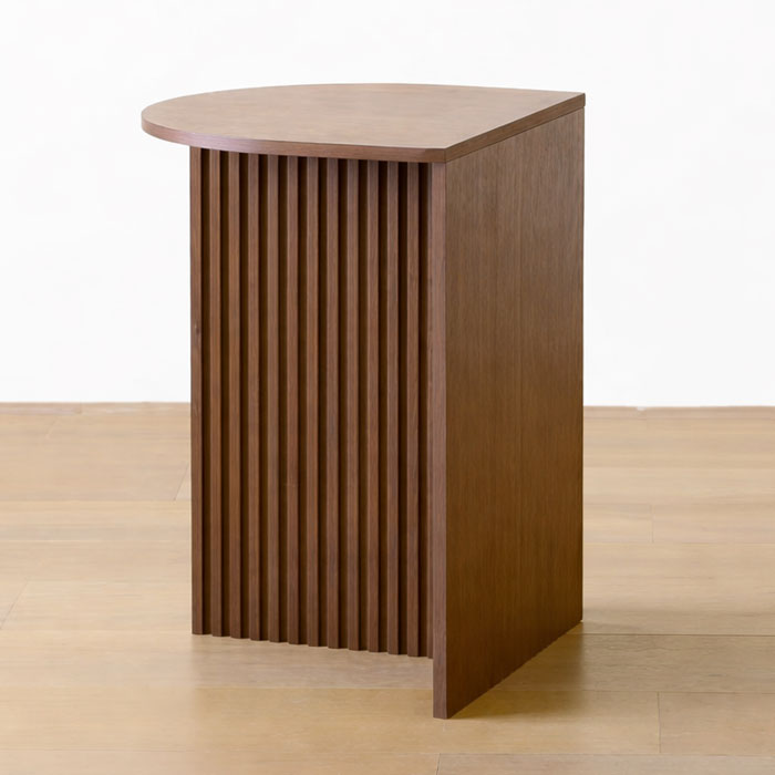 【4月末から価格改定有り】デザイン性が高い素敵なサイドテーブル ナイトテーブル ウッドリブ 凹凸のあるデザイン 高さ50cm ウォールナット突板 木製テーブル ワンランク上のお部屋作り