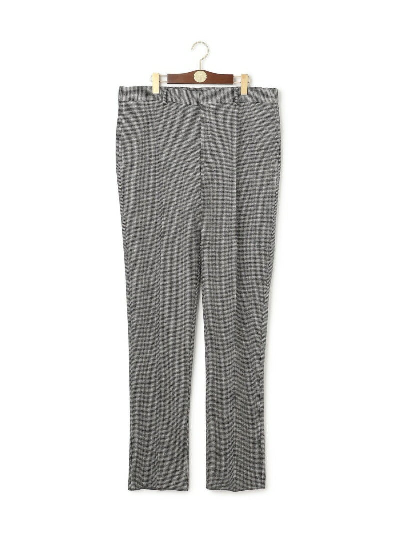 【予約商品について】 ※「先行予約販売中」「予約販売中」をご注文の際は予約商品についてをご確認ください。■重要なお知らせ※ 当店では、ギフト配送サービス及びラッピングサービスを行っておりません。ラッピング・ギフト配送について同時に複数の商品を注文された場合メーカー希望小売価格についてご利用ガイドJ.PRESS（ジェイプレス）【KING SIZE】【セットアップ対応 / ストレッチ】SOFAニット ハイグレードジャージー スラックスMADE IN JAPANーエレガントな雰囲気と快適さ兼ね備えた上質を知る大人のストレスフリーなセットアップ　　日本が誇る上質な天然素材の美しさと、日々の快適な着心地を両立。ビジネスからプライベートまで、どんなシーンでもアクティブに自分らしく快適に過ごしたい。そんな方にオススメの一着です。【POINT】1. スーパーファインウールを贅沢に使用したラグジュアリーセットアップ。~上質なウール原料だからこそ生み出されるエレガント＆リラックスな雰囲気。2. MADE IN JAPANオリジナルファブリック~尾州産地と共に開発したJ.PRESSでしか手に入らない独自素材を使用。■素材&nbsp;上質なウールが叶える、贅沢な着心地：繊維の細いスーパーファインメリノウールを使い、最高の肌触りを追求したハイグレードなジャージー素材。日本の誇るウール産地、尾州のスペシャリストたちと共同開発した、J.PRESSこだわりのオリジナルファブリックです。なめらかでチクチク感がなく、肌に優しいタッチ。ウール本来の美しい光沢が、エレガントなスタイルを演出します。快適なストレッチ性も備えており、ストレスなくリラックスした着心地を楽しめます。こだわりのデザインと色合い：柄はトラディショナルな白と黒のハウンドトゥース（千鳥格子）をジャージー素材で表現しました。トラディショナルとモダンさが融合した新鮮なスタイルを演出します。■仕様太もも周りから裾口にかけて美しいフォルムを描くスリムなテーパードラインのパンツ。ウエスト周りは後ろ側にエラスティック素材を使用して伸縮性を持たせたリラックス仕様を採用。※こちらの商品はドローストリングは採用していません。※モデル・平置き画像の商品はサンプルです。実際の商品と色味、仕様、加工、サイズ、素材等が若干異なる場合がございます。色味・ディテールに関しては、ハンガー(吊り)画像、ご確認ください。※照明の関係により、実際よりもやや明るく見える場合がございます。またパソコンなどの環境により、若干製品と画像のカラーが異なる場合もございます。予めご了承くださいませ。型番：PPOXGW0201-28-1L QG5551【採寸】サイズウエストヒップ股上股下もも周りすそ周り9699.0115.028.095.073.040.8100102.0119.028.495.075.442.0105107.0121.029.095.077.442.0110112.0123.030.395.078.042.0商品のサイズについて【商品詳細】中国素材：ブラック系8:[表地]毛:90%,ポリエステル:10%[膝裏]ポリエステル:100%サイズ：96[96]、100[100]、105[105]、110[110]【本体のみ】洗濯不可 漂白不可 タンブル乾燥不可 アイロンは160℃まで 弱いドライクリーニング（石油系）可 ウェットクリーニング不可※画面上と実物では多少色具合が異なって見える場合もございます。ご了承ください。商品のカラーについて