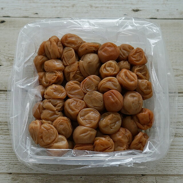 深見梅店　しょっぱい梅700g　送料無料【和歌山　紀州南高梅　ハチミツ不使用】