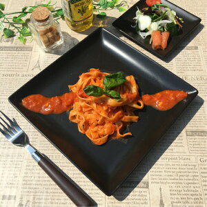 黒いお皿 盛り付けるだけでおしゃれに見える インスタで人気の黒い食器のおすすめランキング わたしと 暮らし 黒いお皿 盛り付けるだけでおしゃれに見える インスタで人気の黒い食器のおすすめランキング わたしと 暮らし