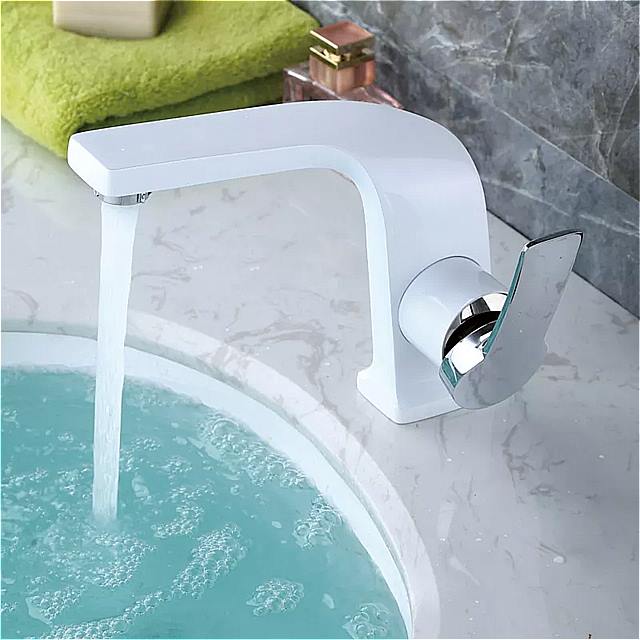 Becola 革新的な ファッション 洗面台 の 蛇口 冷温水 浴室 タップゴールドブラックホワイト B-10005
