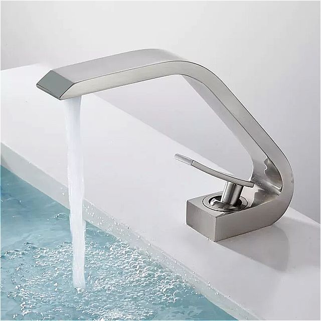 高級 流域 水栓 モダン白 クローム の 浴室 の シンク の 蛇口 シングルハンドル穴 トイレ 風呂 ミキサー水タップクレーン LY6112W