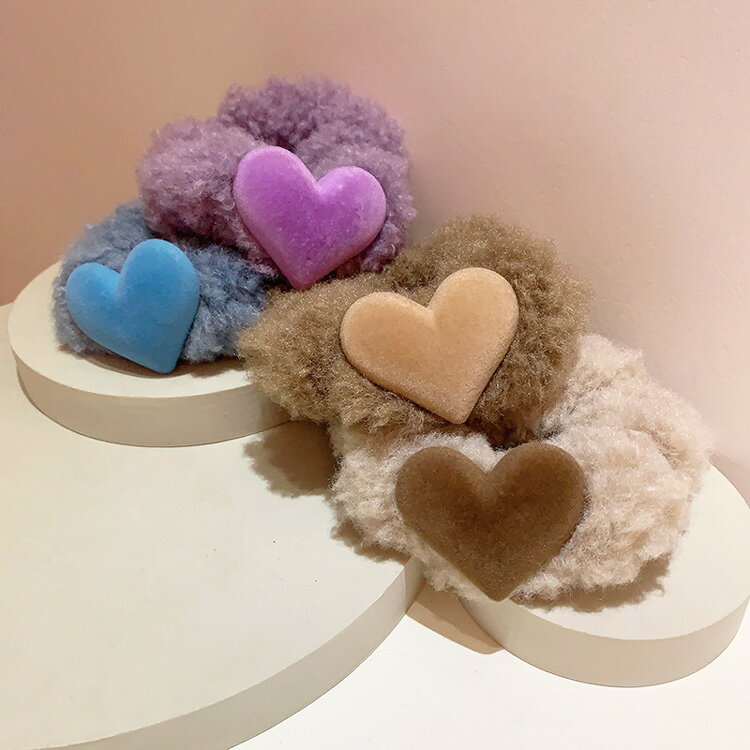 シュシュ 全4色 もこもこ ふわふわ ハート モコモコ アクセサリー フワフワ ヘアゴム はーと ボリューム ヘアアクセサリー デイリー 小物 大きい 髪飾り 大ぶり ヘアアレンジ プレゼント ハロウィン ポニーテール 【230926】