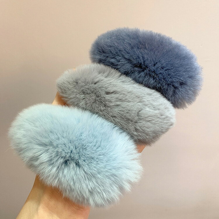 【選べるまとめ買い対象ACC】送料無料 ヘアピン 全8色 ファー ふわふわ もこもこ パッチン留め パッチンピン ヘアアクセ ピン留め 秋 冬 モコモコ 小さめ ヘアアクセサリー 黒 可愛い かわいいおしゃれ 髪留め ヘアアレンジ 前髪 レディース プレゼント ギフト 【acc00014】のサムネイル