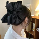 ビッグリボン ヘアクリップ バンスクリップ りぼん サテン 無地 ヘアアクセサリー 大きい 大きめ 黒 謝恩会 髪留め 普段使い 髪飾り 上品 エレガント フォ...