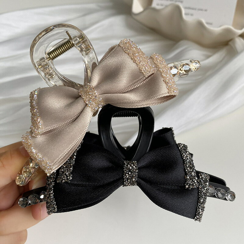 バンスクリップ 全2色 リボンモチーフ ビジュー ストーン付き ヘアクリップ ヘアアクセサリー 大きい 大きめ 黒 謝恩会 髪留め 普段使い 髪飾り 上品 エレ...