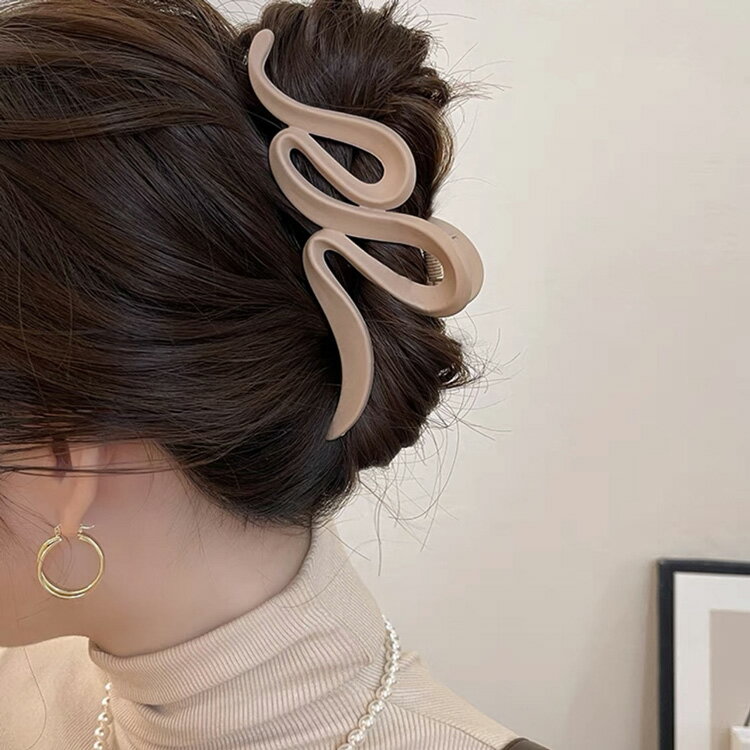 樂天商城 - ヘアクリップ 全4色 バンスクリップ ヘアアクセサリー 大きい 大きめ 黒 結婚式 成人式 髪留め ヘッドアクセサリー 髪飾り 上品 エレガント フォーマル パーティー お呼ばれ ヘッドドレス 00183