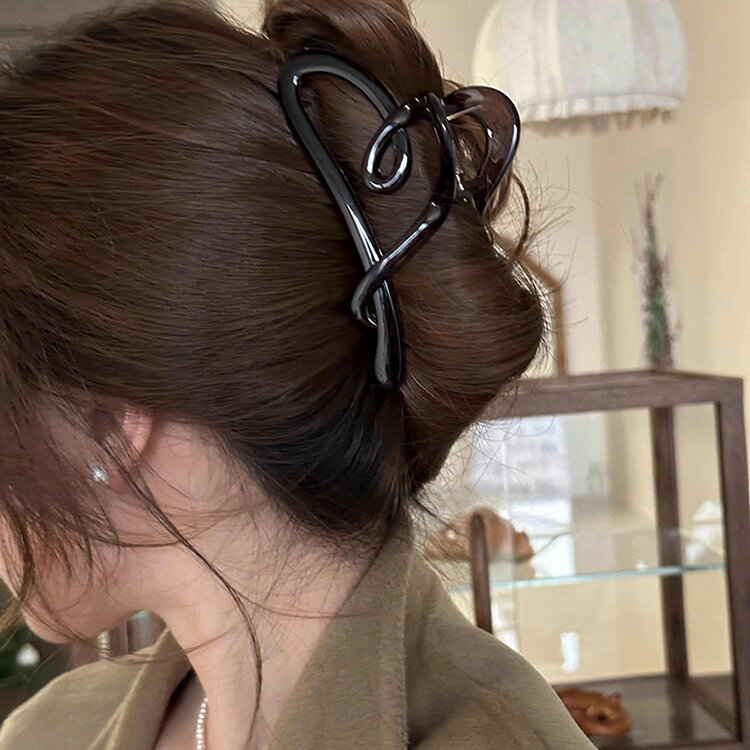 ハートモチーフ バンスクリップ ヘアクリップ 全3色 大きめ 上品 大人可愛い 黒 ブラウン 髪留め ヘアアクセサリー フォーマル 普段使い お呼ばれ パーティー 成人式 二次会 演奏会 レディース JSstar 3