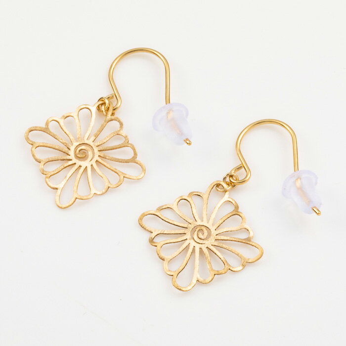 ピアス フラワーモチーフ スクエア 約0.6g(左右合計) K18 YG 18金 ゴールド