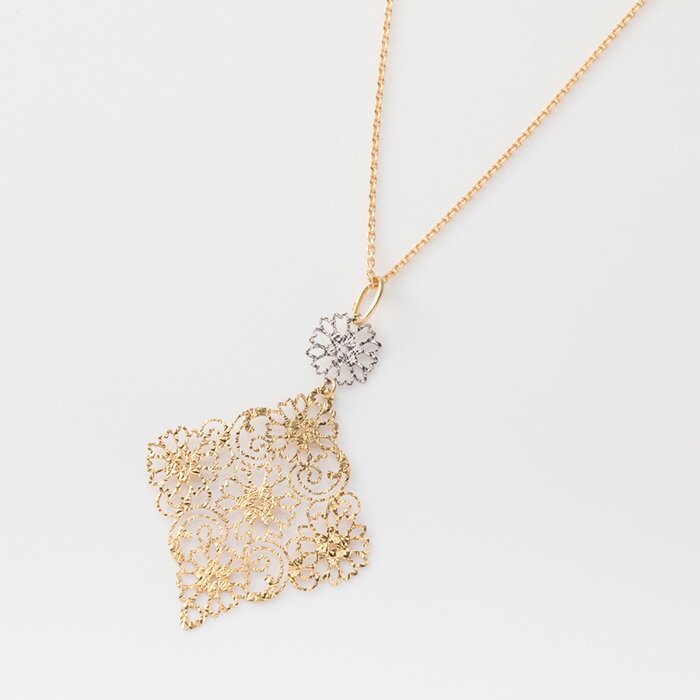 透かしデザイン ペンダントトツプ　K18/WGコンビ アンティークフィオーレデザイン 18金 ペンダントトップ ゴールドのサムネイル