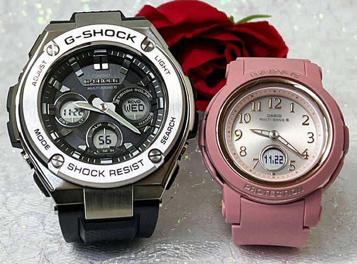 ・常時在庫しておりますG-SHOCK&amp;Baby-G ・発送は365日毎日しております ・1000セット以上の品揃えは当店だけ ・専用のカシオペアケース ・シーンにあったラッピンクとメッセージカードも用意してます ・ご自身の希望モデルを組み合わせも可能です カシオのペアだから「カシオペア」 カシオペアを贈って幸せになりましょう 当店は男女別々のデザインでも柔軟にペアを組んでます もしここにはない男女別々のペアがご希望の場合はお問い合わせください 柔軟にペアを組ませていただきます 店長　村田秀幸 ブランド G-SHOCK(ジーショック) 型番 GST-W310-1AJF ケース素材 合成樹脂 ケース直径・幅 49.3 mm ケース厚 15.3 mm バンド素材・タイプ ウレタン・ラバー系 ベルトタイプ バンドカラー ブラック ベゼル素材 ステンレススチール カレンダー機能 フルオートカレンダー、日付、曜日表示 その他 機能 ソーラー電波時計 , ワールドタイム, アラーム , LEDライト , 夜光インデックス 本体重量 86 g 日常生活用強化防水:20BAR メーカー保証 1年間保証 セット内容:本体、ボックス、取扱説明書、保証書は取扱説明書に付属 ブランド BABY-G(ベビージー) 型番 BGA-2900AF-4AJF ケースの形状 円形 風防素材 ミネラルガラス 表示タイプ アナデジ 留め金 タングバックル ケース素材 樹脂 ケース直径・幅 38.6 ミリ ケース厚 12.4 ミリ バンド素材・タイプ 樹脂 バンドサイズ 125mm-180mm バンド幅 20.1 millimeters バンドカラー スモーキーピンク 文字盤カラー シルバー ベゼル素材 樹脂 ベゼル機能 固定ベゼル カレンダー機能 デイト その他 機能 ワールドタイム ソーラー電波時計 10気圧防水 メーカー保証 1年 セット内容:本体、純正箱、取扱説明書、保証書は取扱説明書に付属 G-SHOCK&amp;BABY-Gペアウォッチは いつでもあなたの幸せを演出いたします 祝事 合格祝い 進学内祝い 成人式 御成人御祝 卒業記念品 卒業祝い 御卒業御祝 入学祝い 入学内祝い 中学校 高校 大学 就職祝い 社会人 御祝い 内祝い 引き出物 金婚式 銀婚式 御結婚お祝い ご結婚御祝い 御結婚御祝 結婚祝い 結婚内祝い 結婚式 誕生日 バースデー バースディ バースディー 昇進祝い 昇格祝い 就任 ウエディングギフト 結納 結納返し 結婚記念日 プチギフト プロポーズ 告白 バレンタインデー バレンタインデイ ホワイトデー ホワイトデイ ギフト プレゼント ハロウィーン サプライズイベント 親孝行 お返し 御礼 お礼 謝礼 御返し お返し お祝い返し 季節のご挨拶 御正月 お正月 御年賀 お年賀 御年始 母の日 父の日 御中元 お中元 敬老の日 クリスマス クリスマスプレゼント お歳暮 御歳暮 春夏秋冬 長寿のお祝い 還暦（かんれき） 還暦御祝い 還暦祝 祝還暦 華甲（かこう） 古希 法人向け 異動 転勤 定年退職 退職 転職 お餞別 贈答品 心ばかり 寸志 新歓 歓迎 送迎 新年会 忘年会 二次会 記念品 景品 転職祝い 送別会 ここが喜ばれてます ペアウォッチ ラッピング 手書きメッセージ 中の写真 上品 上質 高級 おしゃれ 可愛い かわいい 人気 おすすめこんな想いで… ありがとう ごめんね おめでとう 今までお世話になりました 祝福 これから よろしくお願いします 遅れてごめんねサプライズ 愛してる 君に夢中 気になっています こんな方に 夫 妻 恋人 両親 カップル 彼女 彼氏 お父さん お母さん 兄弟 姉妹 子供 おばあちゃん おじいちゃん 先生 職場 先輩 後輩 同僚 親友