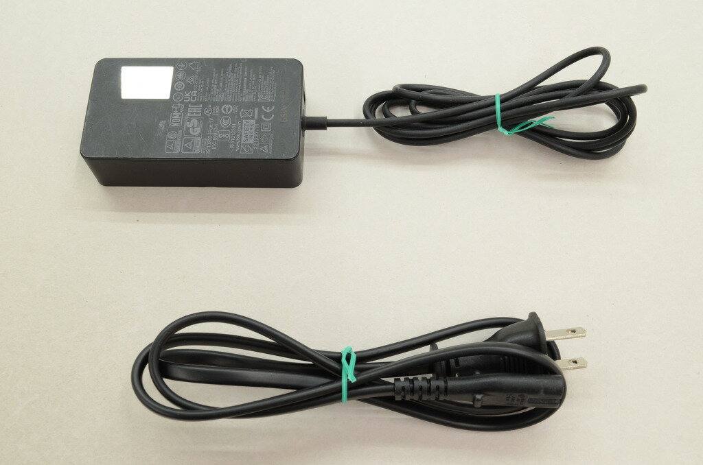 【中古】Microsoft Surface Pro 9 S1P-00011 プラチナ