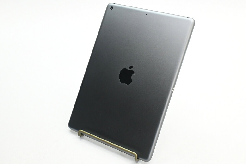 ■商品のご案内 商品名：iPad 10.2インチ (第9世代) Wi-Fiモデル 64GB スペースグレイ MK2K3J/A メーカー：Apple 型番：MK2K3J/A JAN/ISBN：4549995249989 ■製品の仕様 メーカー出荷時仕様（赤字は変更箇所です） OS：iPadOS26.6.1 CPU：AppleA13 ストレージ：64GB 無線LAN：IEEE802.11a/b/g/n/ac無線LAN、Bluetooth4.2 ディスプレイ：10.2インチ（2160×1620） 発売日：2021/09/24 ■返品・返金保証期間 初期不良対応（10日） ■付属品 ACアダプタ Lightning - USB-Cケーブル ■特記事項 タッチパネル内ゴミあり ※中古商品につき、微細なキズ・汚れがございます。 　ご了承の上、お買い求め下さい。 ■社内処理欄 2098455853690 R1Lホヨ-MK2K3JA[26.08.26]【中古】Apple iPad 10.2インチ (第9世代) Wi-Fiモデル 64GB スペースグレイ MK2K3J/A ※商品写真はクリックで拡大出来ます ※化粧箱(元箱)は記載や商品写真に無い場合、付属いたしません。