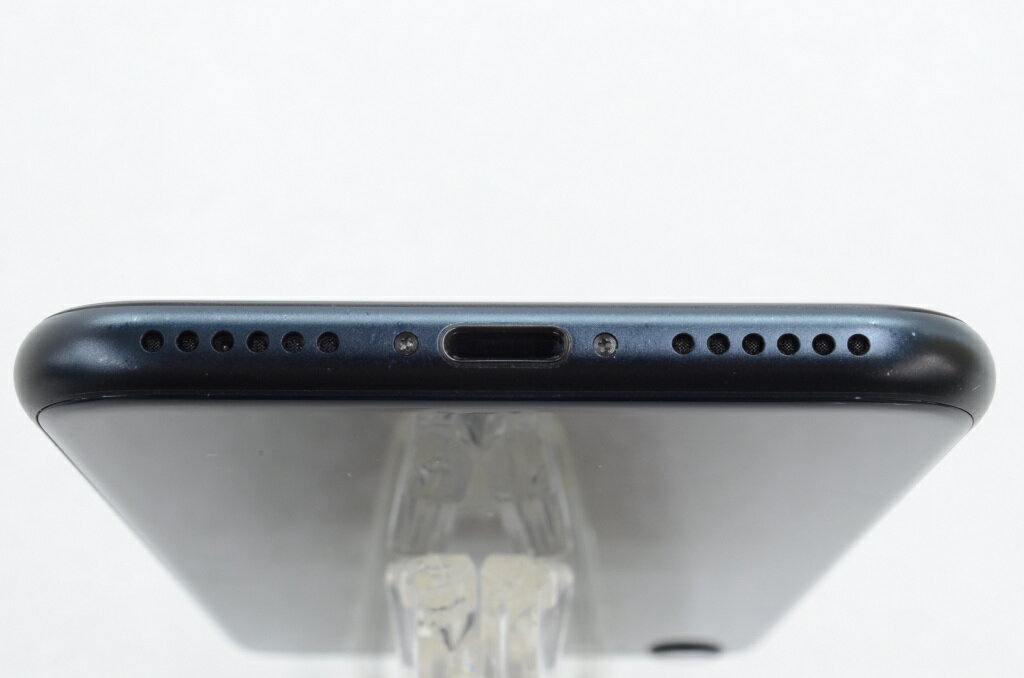 【中古】SIMフリー Apple iPhoneSE 64GB Midnight (第3世代) A2782 MMYC3J/A