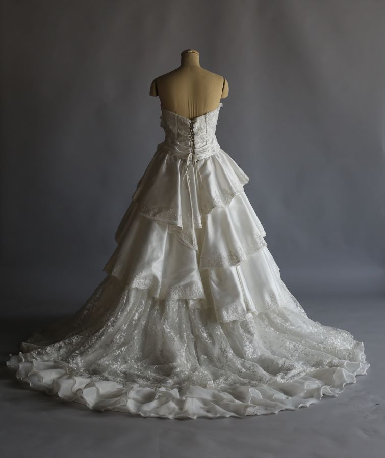 【レンタル】ウエディングドレス WD46 往復送料無料 披露宴 食事会 結婚式 二次会