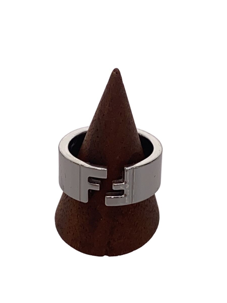 【ブランド】FENDI 【ブランドカナ】フェンディ 【型番】 【程度】B 【サイズ】18号 【メインカラー】シルバー 【素材・生地】その他 【キーワード】　　 2026/02/08 セカンドストリート京都上鳥羽店【2079】【中古】FENDI◆リング/--/18号 ブランド FENDI 型番 カラー シルバー 柄 素材・生地 その他>色・素材について サイズ 18号>サイズ表示について 実寸（cm） 【リング】 号数：18 / 最小幅：0.9 / トップ縦：/ / トップ横：/ 【その他】 その他サイズ：/ 商品は　セカンドストリート京都上鳥羽店の店頭にて販売しております。商品に関するお問合わせは、お電話(TEL:075-693-8671)にて、問合わせ番号：2320797301165をお伝えください。 配送方法やお支払い方法に関するお問い合わせは、サポートセンターまでご連絡をお願いします。 ※お電話の対応は営業時間内のみとなります。お問い合わせフォームでお問い合わせの際はご注文番号をご記入下さい