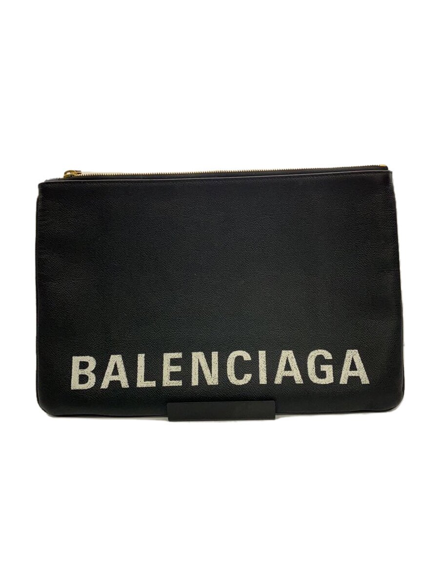 【ブランド】BALENCIAGA 【ブランドカナ】バレンシアガ 【型番】 【程度】B 【サイズ】 【メインカラー】ブラック 【素材・生地】レザー 【キーワード】　　 2025/03/10 セカンドストリート蛍茶屋店【4161】【中古】BALENCIAGA◆セカンドバッグ/レザー/BLK ブランド BALENCIAGA 型番 カラー ブラック 柄 素材・生地 レザー>色・素材について サイズ >サイズ表示について 実寸（cm） 【バッグ】 マチ：1 / 高さ：24 / 幅：35 / 持ち手：/ 【その他】 その他サイズ：/ 商品は　セカンドストリート蛍茶屋店の店頭にて販売しております。商品に関するお問合わせは、お電話(TEL:095-872-0010)にて、問合わせ番号：2341612001893をお伝えください。 配送方法やお支払い方法に関するお問い合わせは、サポートセンターまでご連絡をお願いします。 ※お電話の対応は営業時間内のみとなります。お問い合わせフォームでお問い合わせの際はご注文番号をご記入下さい この商品に関する出品店舗からのコメント 【状態について】一般的な中古品と同等のコンディションで、特筆すべきダメージはございません。